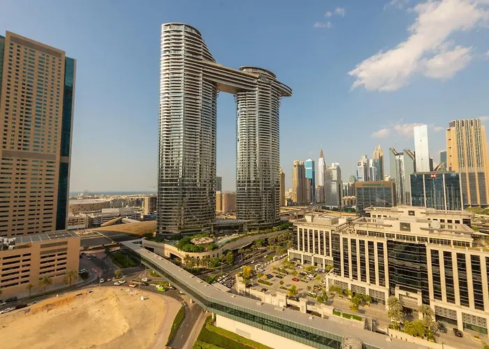 First Class 2Br With Full Dubai Skyline & Sea View